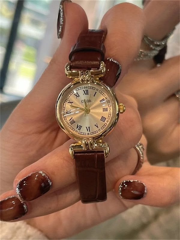 Classic Vintage Leather Strap Watch for Women